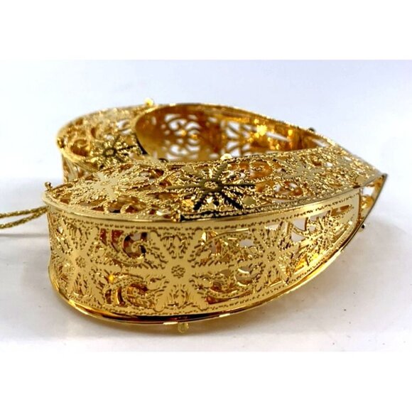 Danbury Mint Romantic Snowflake Inside a Heart 23K Gold Christmas Ornament 2006 - Picture 2 of 7